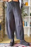 Oxford Stretch Herringbone Box Pleat Pant Charcoal